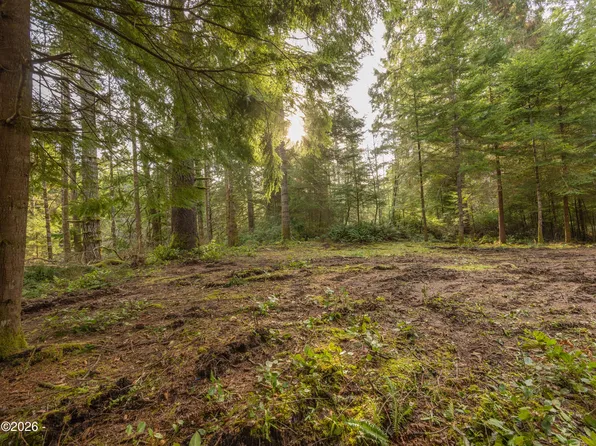 400 SE 98th Ct, South Beach, OR 97366