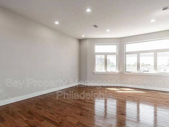 5th image of 1215 Fitzwater St #C