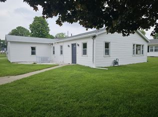 605 Market St, Gridley, IL 61744