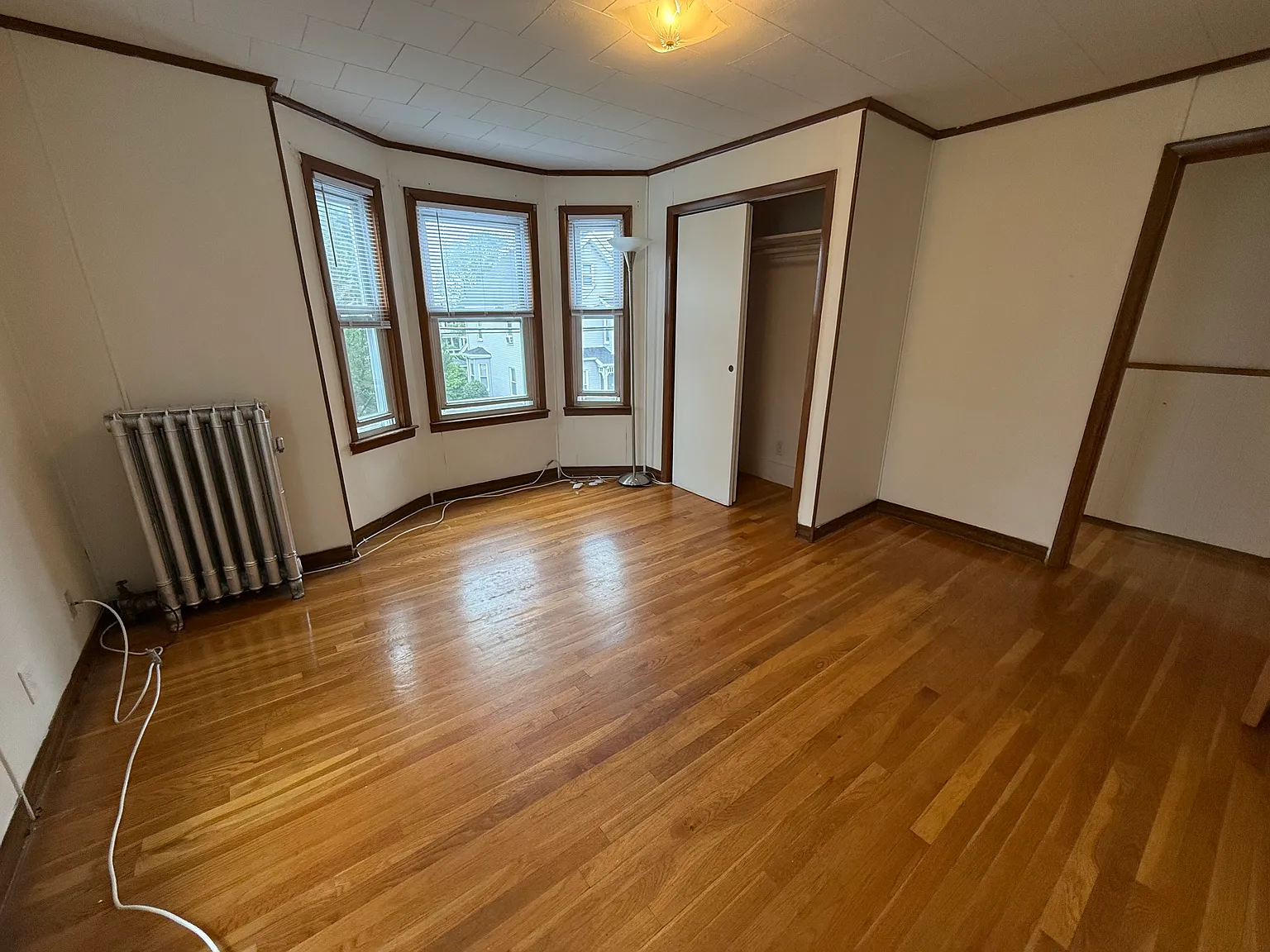 2 bed, 1100 sqft, $2,500 — Photo 2