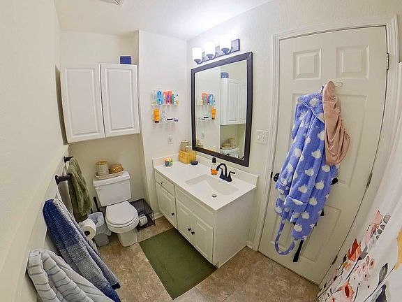 5th image of 1217 Newfoundland Dr