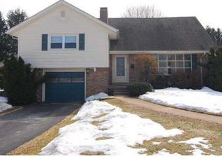 2404 Bressler Dr, Reading, PA 19609
