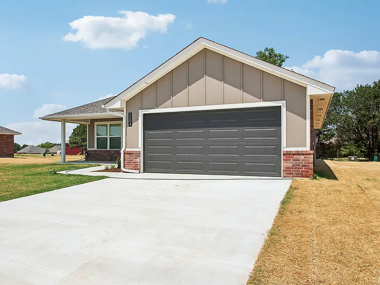 Enclave Estates — Photo 2