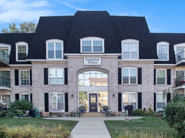 820 Lincolnway W APT 111, Mishawaka, IN 46544