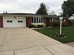 37331 Catherine Marie Dr, Sterling Heights, MI 48312