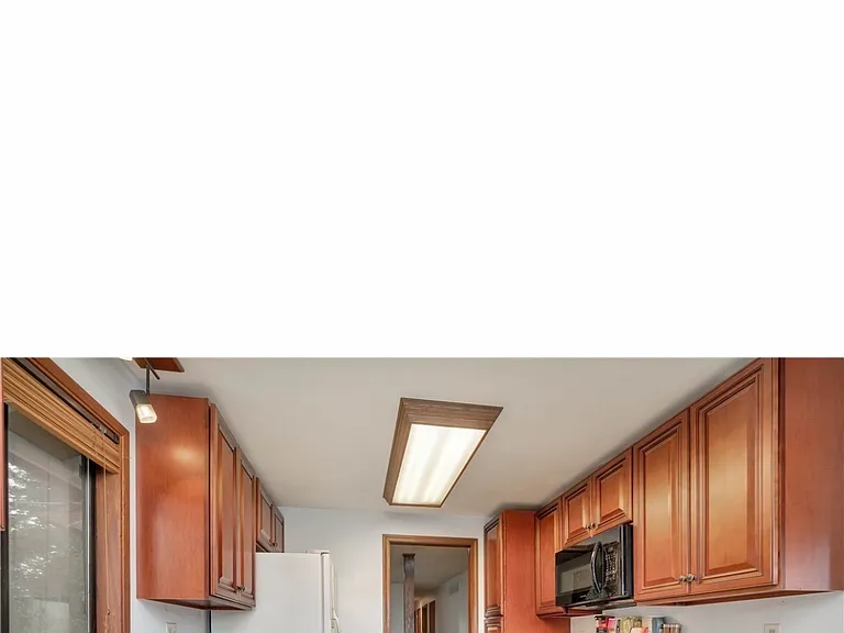 2109 65th Ave NE — Photo 1