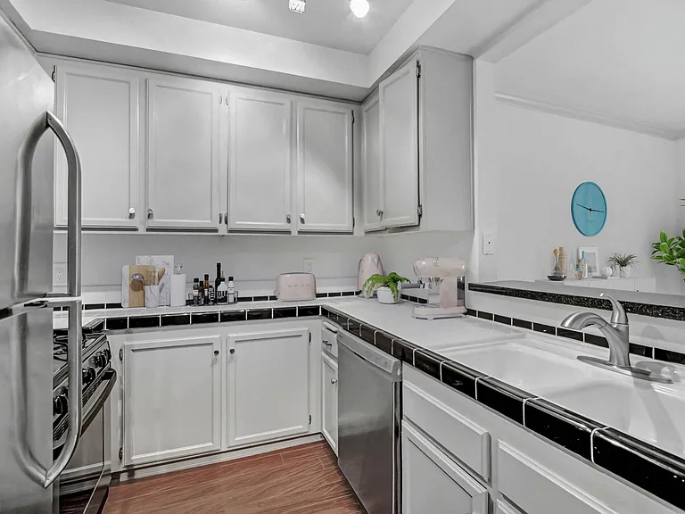 311 S. Swall Drive Apartments — Photo 2