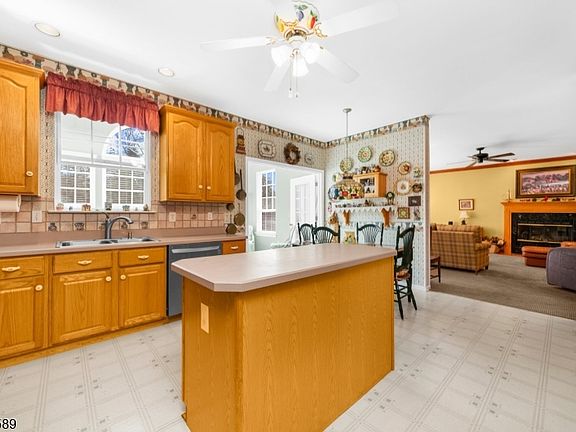 3rd image of 31 Abraham Rd