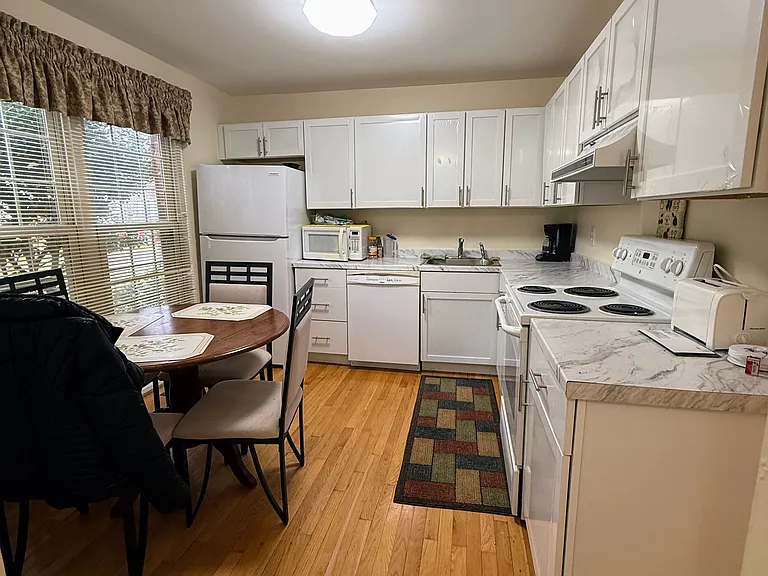 6921 Lafayette Park Dr — Photo 9