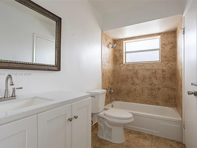 5021 W Oakland Park Blvd #204 — Photo 12