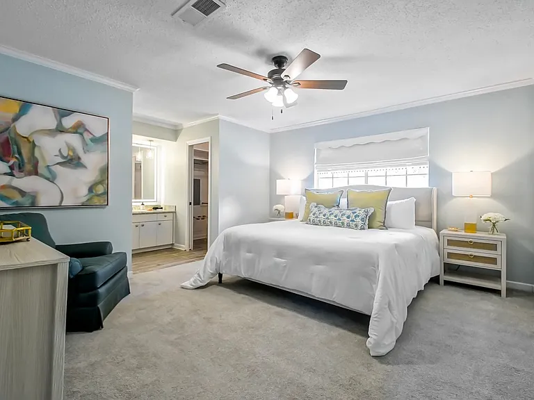 912 N Coventry Dr — Photo 14