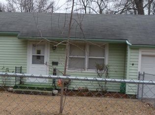 911 Pearl St, Winfield, KS 67156