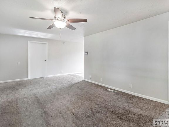 3rd image of 1165 Cathryn Ave