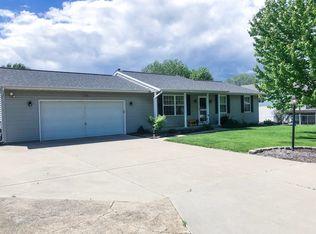 109 Sara St, East Peoria, IL 61611