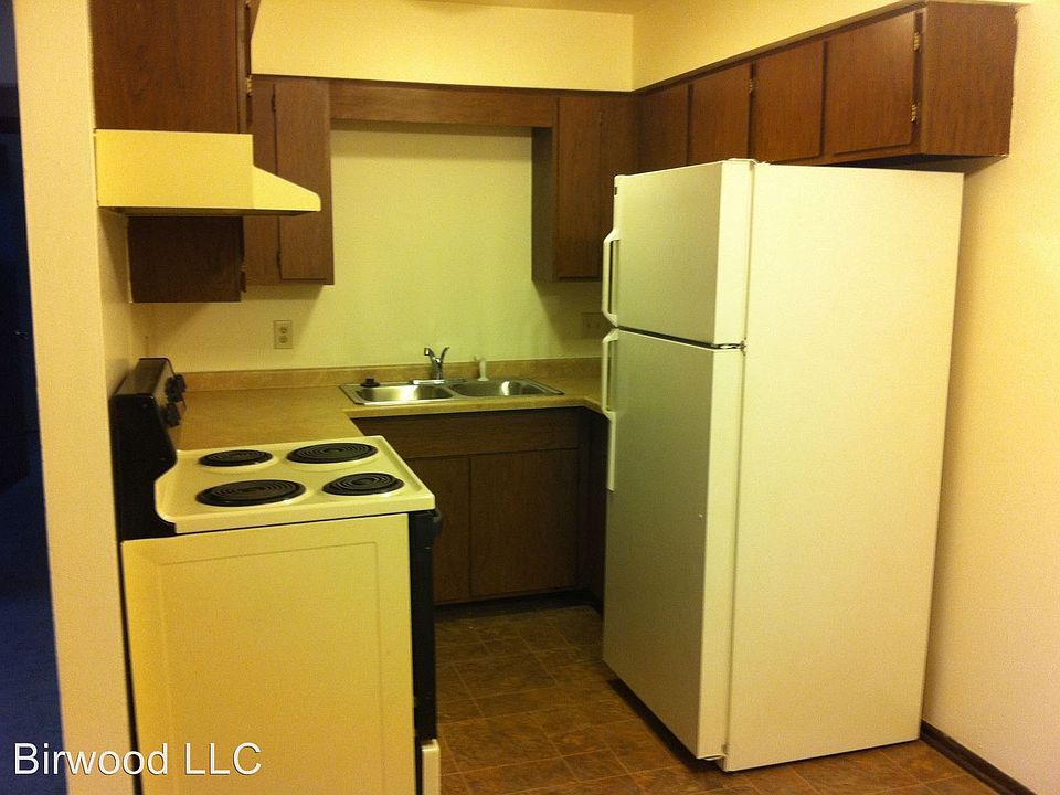 1st image of 275 Broadway Dr APT 3
