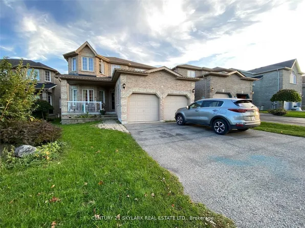 15 Surrey Dr, Barrie, ON L4M 0C5