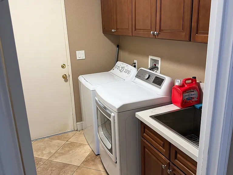 3635 Santa Clara Cir — Photo 13