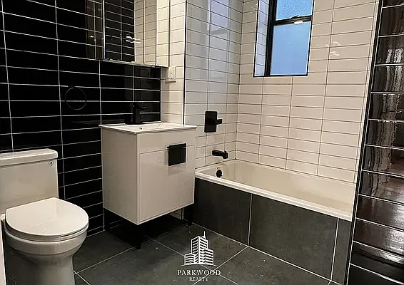 Rented by Parkwood Realty | media 10