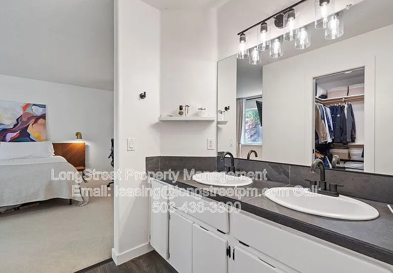 3144 NE 2nd Ct — Photo 23