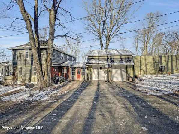20 Adams Ave, Carbondale, PA 18407