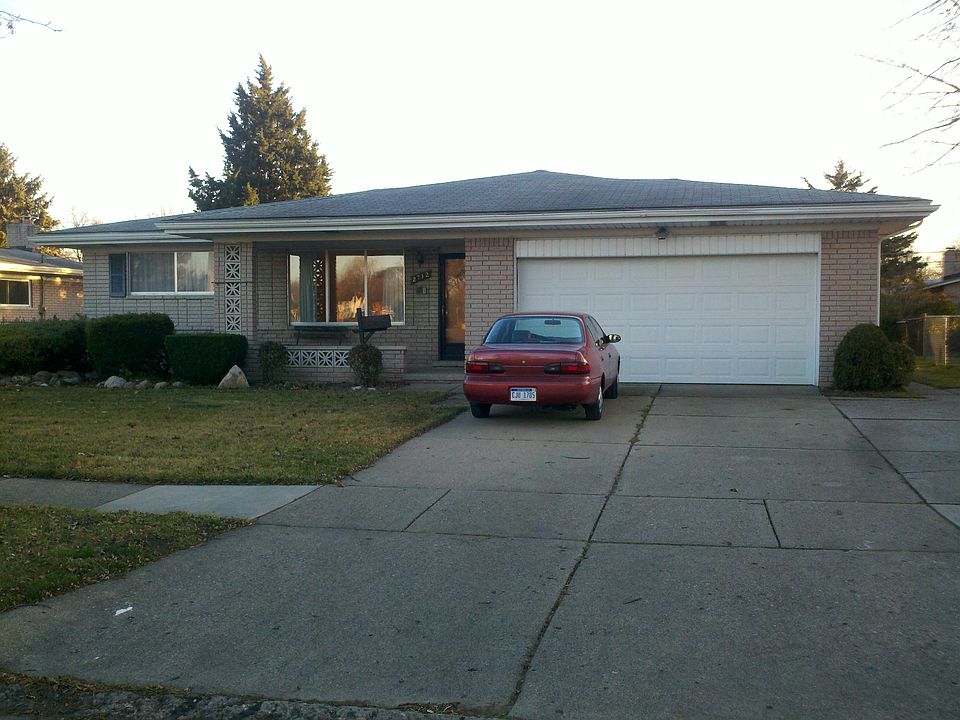 1st image of 2712 Girard Dr