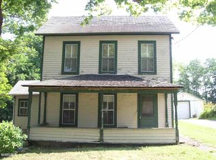 206 W Main St, Elizabeth, IL 61028