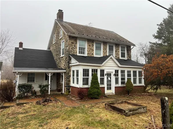 2634 Easton Rd, Hellertown, PA 18055