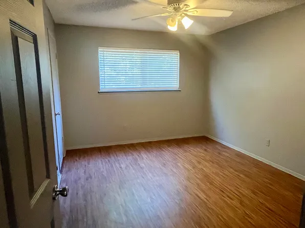 520 Lightsey Rd APT 102, Austin, TX 78704