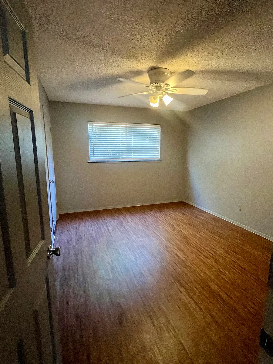 Building Photo - 520 Lightsey Rd #102