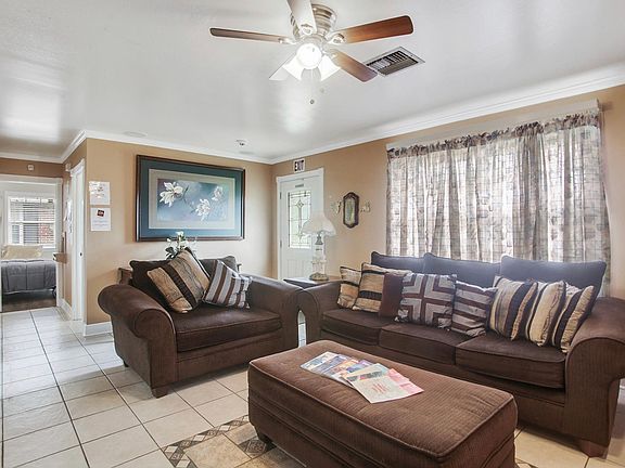 4th image of 525 River Oaks Dr #A