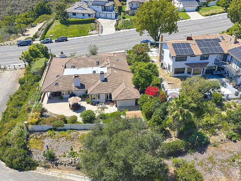 7118 El Fuerte St — Photo 44