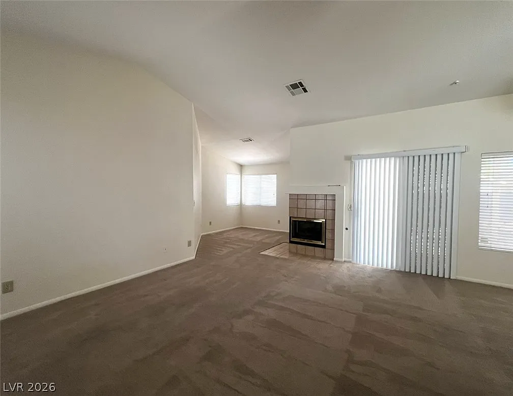 2 bed, 2.0 bath, 1247 sqft, $1,575 — Photo 2
