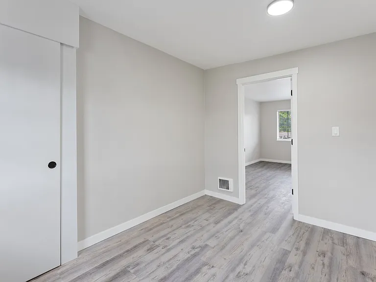 Eastside Village Apartments — Photo 8