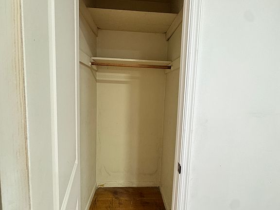 5th image of 36 Pacific Ave #1R