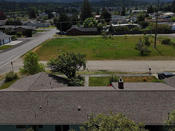 3rd image of 9999 W Maple St
