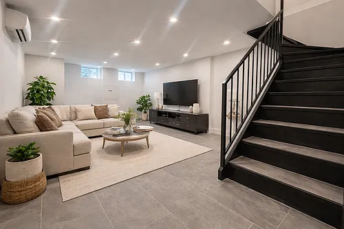 1858 Putnam Ave #1R Photo 1