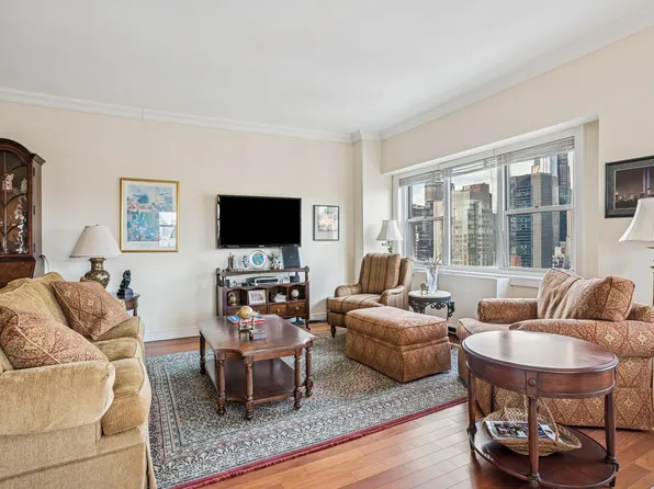 400 East 54th Street image 5 of 14