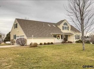 18990 Military Rd, Bennington, NE 68007