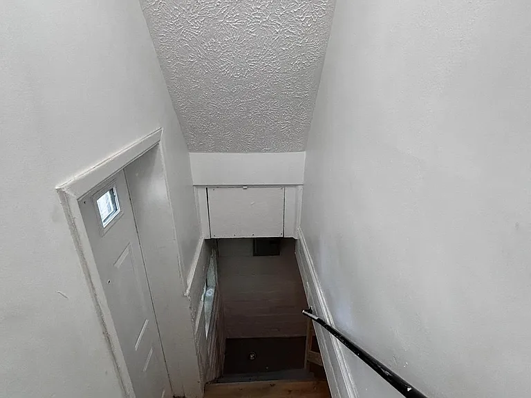 859 Broadway Ave #859 — Photo 9