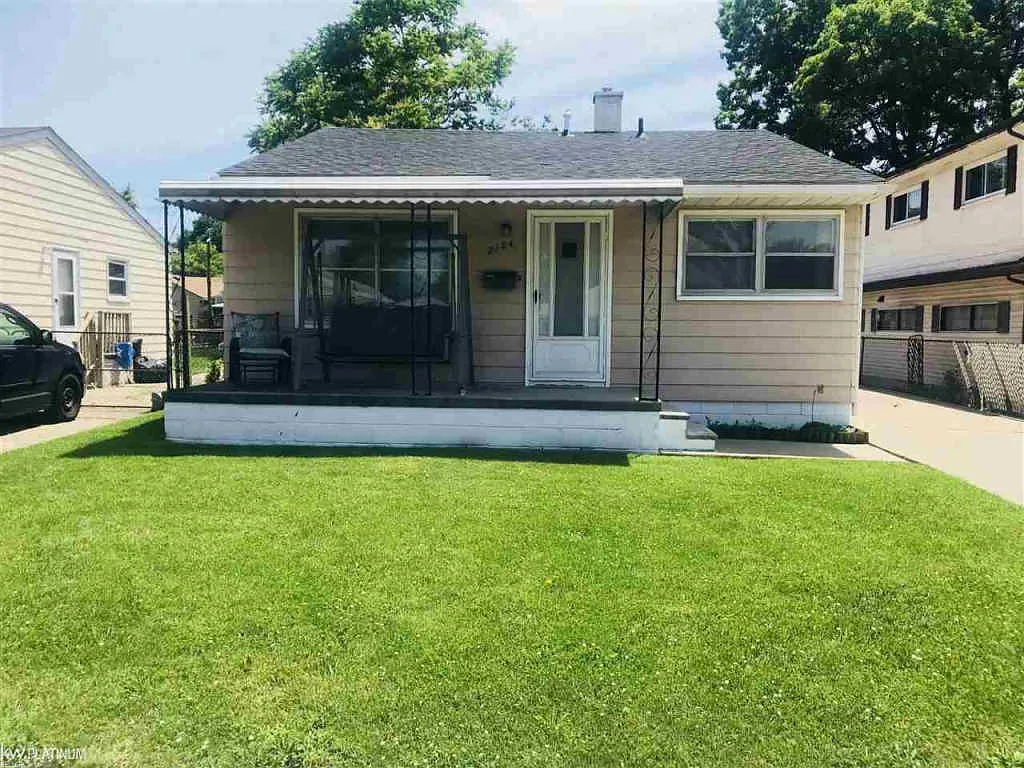 2184 Goulson Ave photo 1