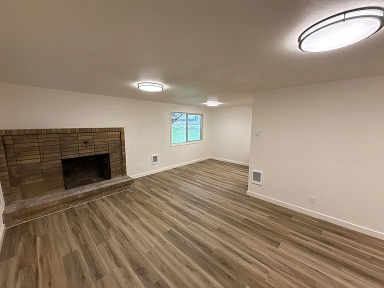 4435 Campbell Dr SE — Photo 3