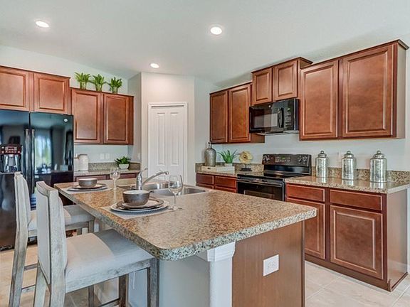 2nd image of 7402 Pearly Everlasting Ave