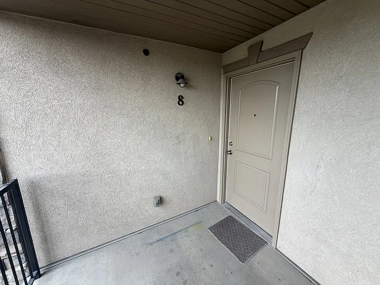 999 Village River Ln #B8 — Photo 11
