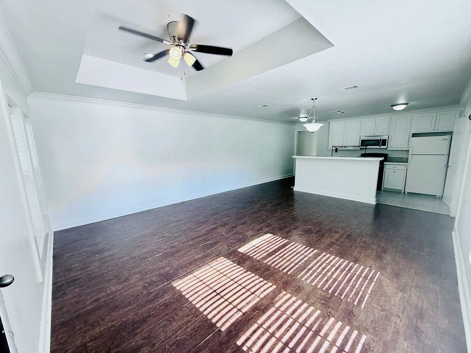 2 bed, 1100 sqft, $1,200 — Photo 3