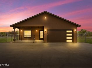 1210 Whatcom St, Union Gap, WA 98903