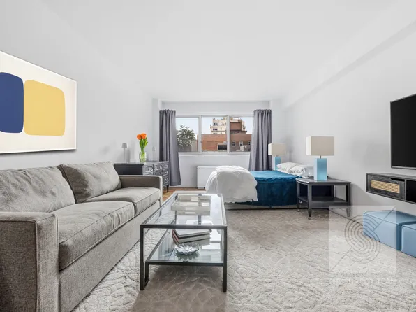 401 East 65th Street image 1 of 7
