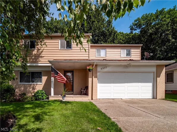 6377 W 54th St, Parma, OH 44129