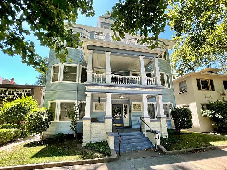1818 G Street — Photo 1
