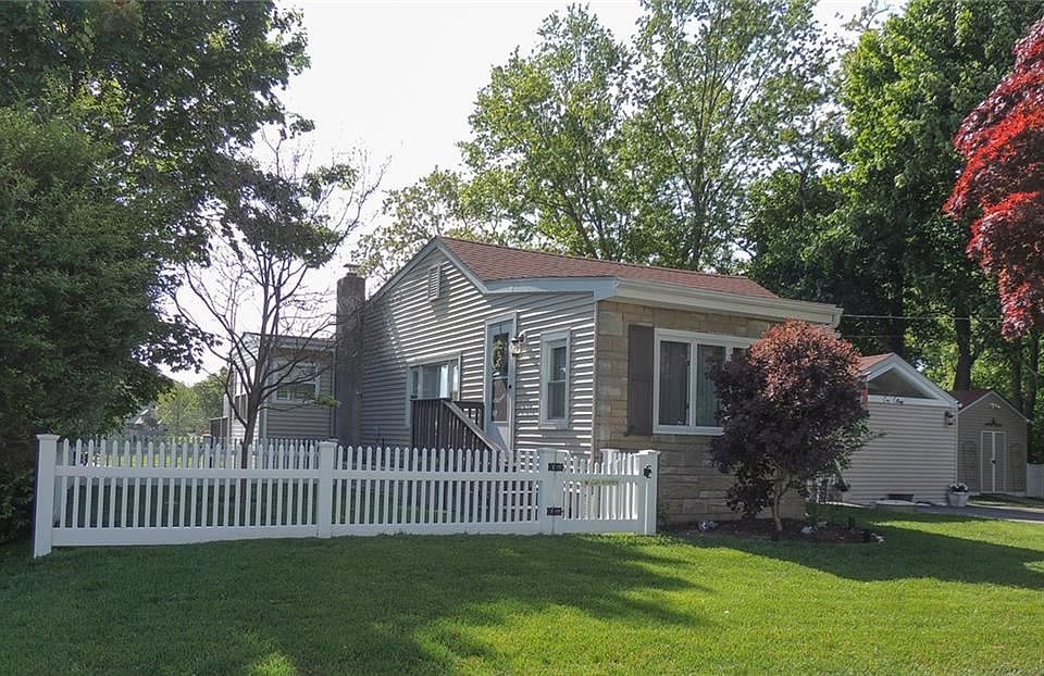 1st image of 116 Namquid Dr