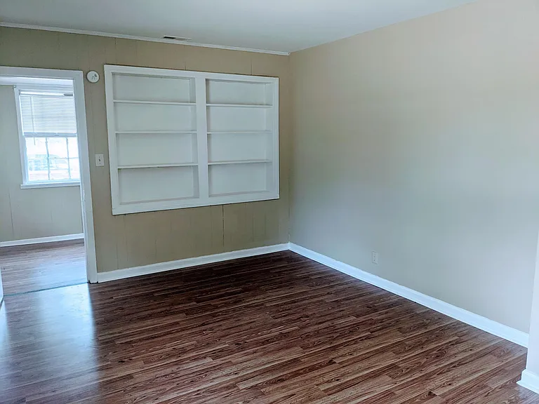 2435 Ridge Rd — Photo 5
